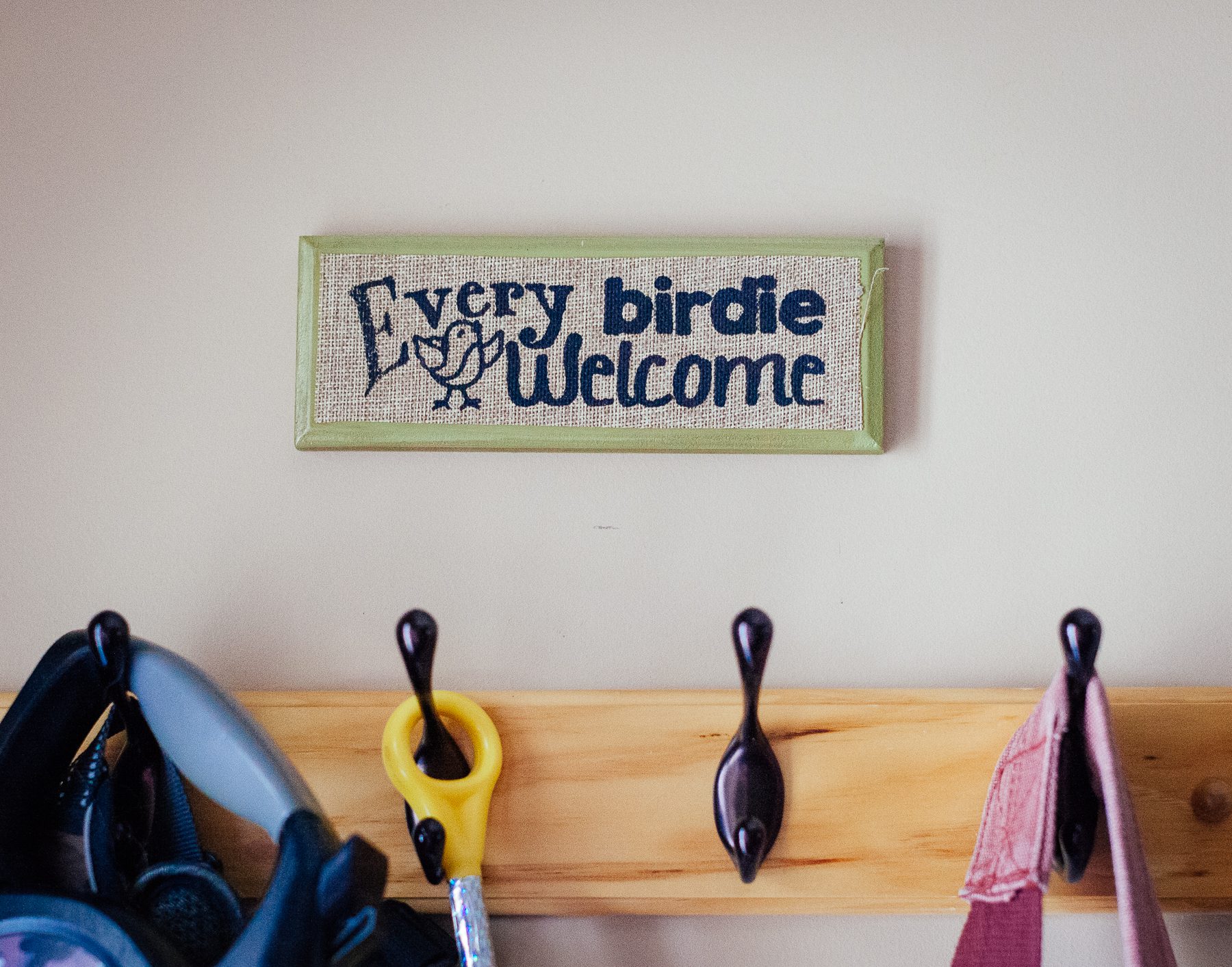 The sign at the front entrance to Tern In Bed & Breakfast