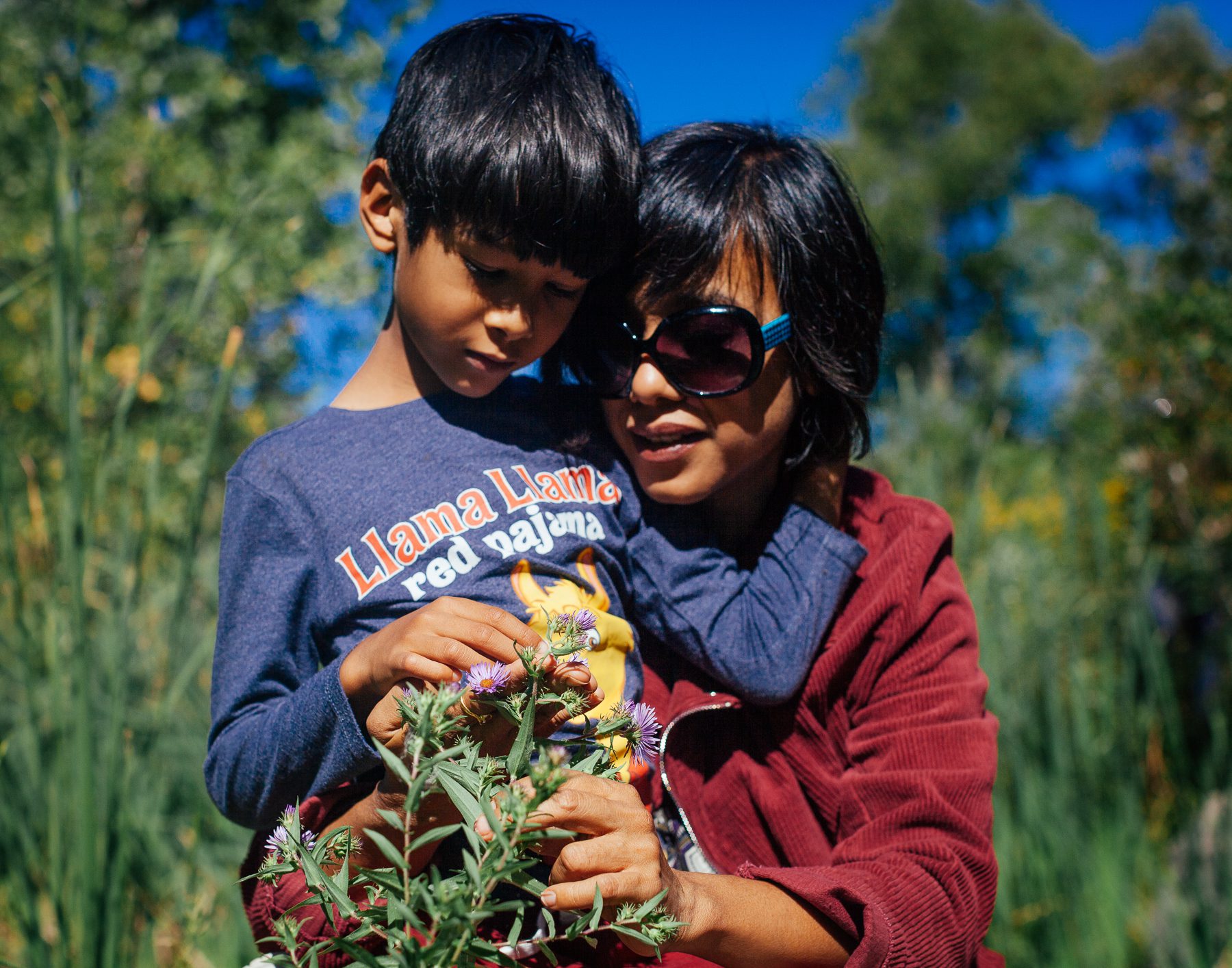 Nandita’s son Rayan (6) loves water and says that he, too, would like to be a scientist someday. Nandita says he is full of scientific questions, and sometimes she has to turn to Google. Once, when they were both looking into a mirror, Rayan asked his mom: “When we are close to the mirror, why do we appear bigger and when we move further from the mirror, why do we appear smaller?”